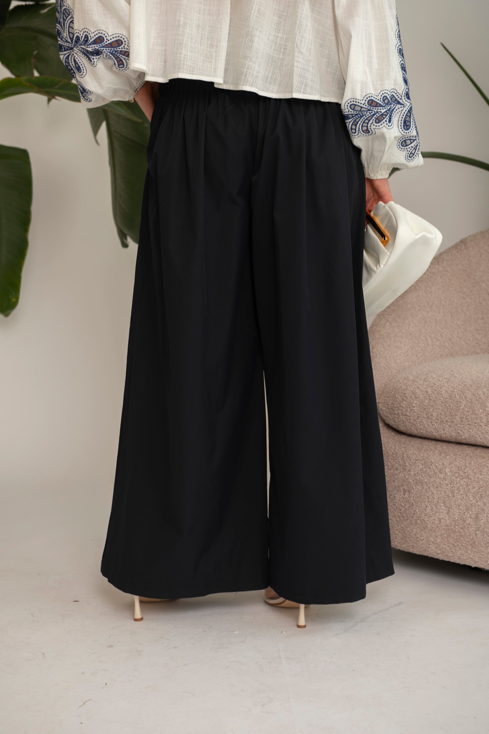 Pantalone con arricciatura