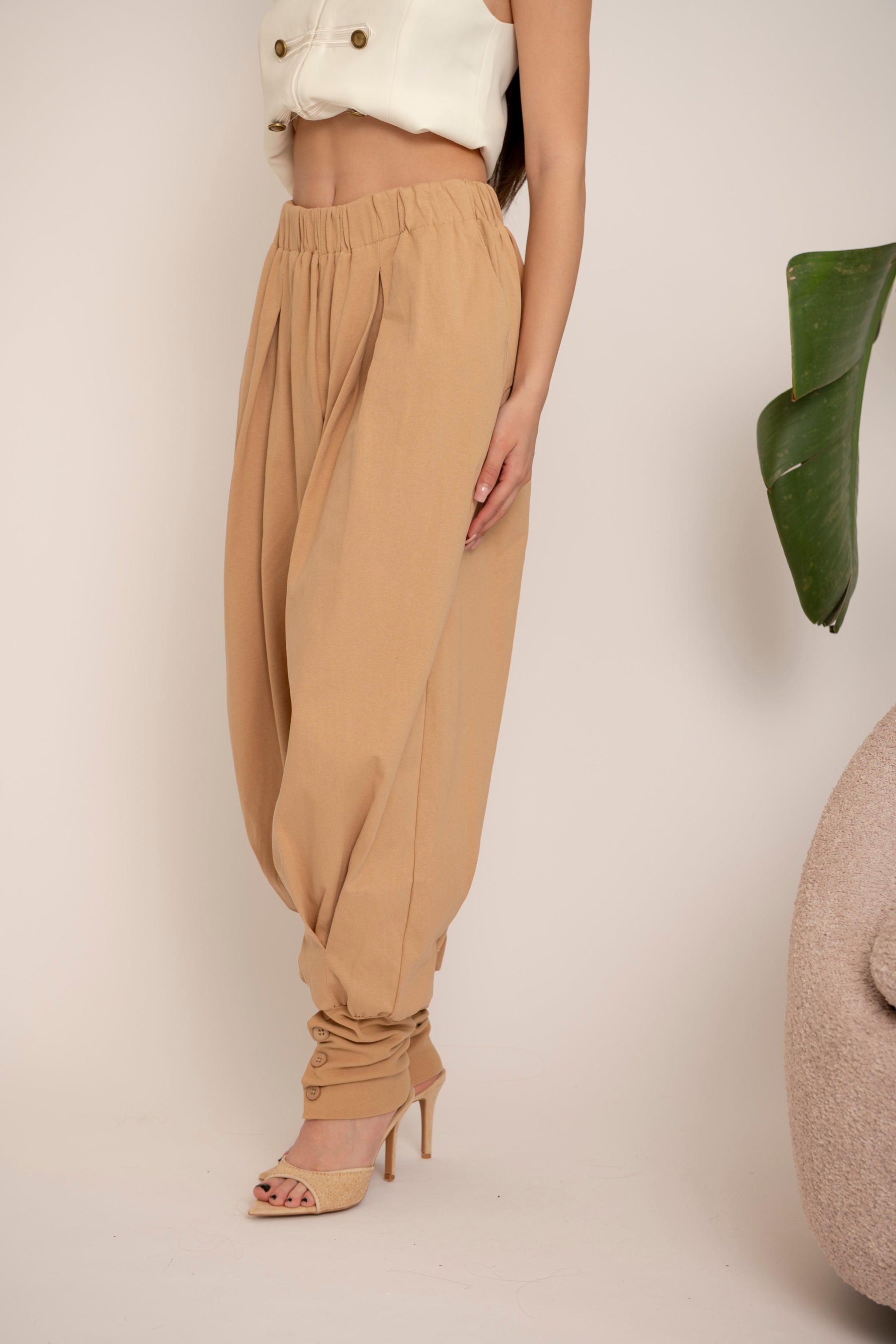 Pantatuta con pence beige