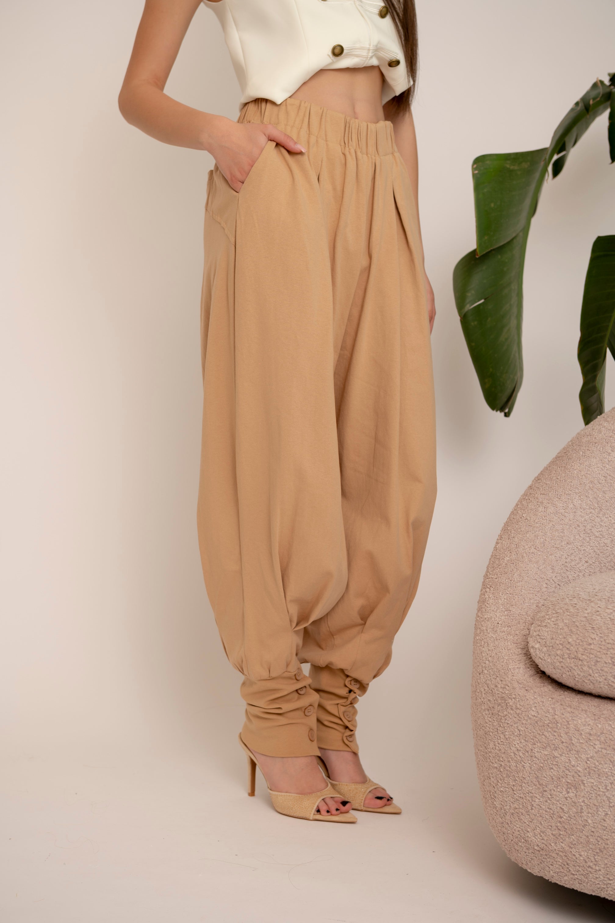 Pantatuta con pence beige