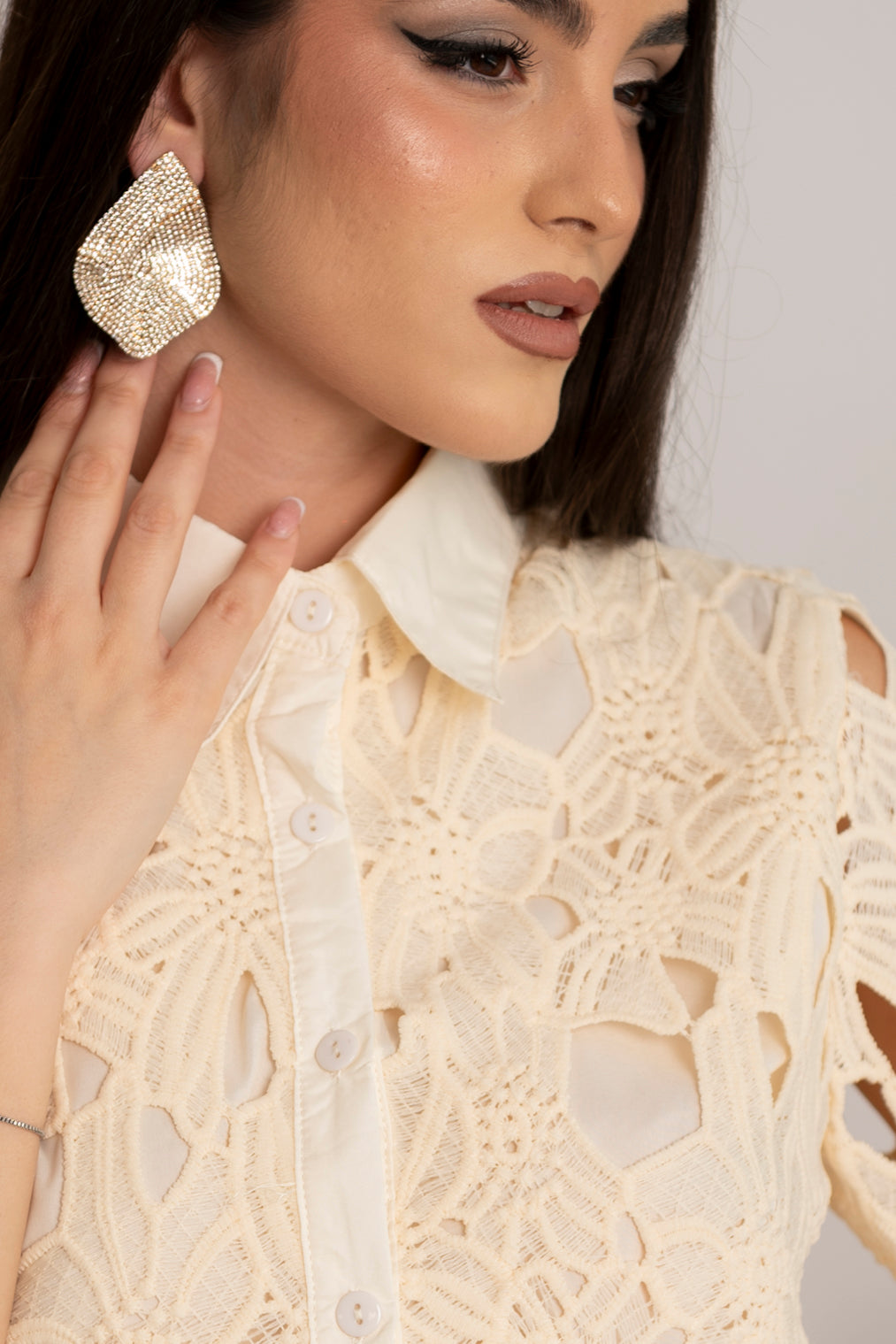 Orecchini ondulati strass