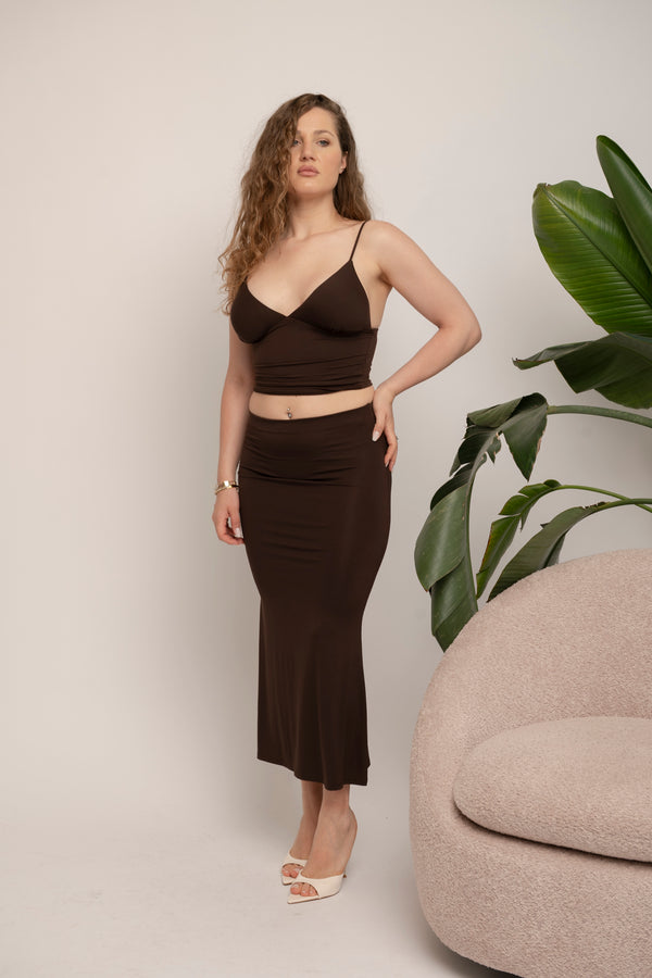 Cordset top a triangolo e gonna tubino midi
