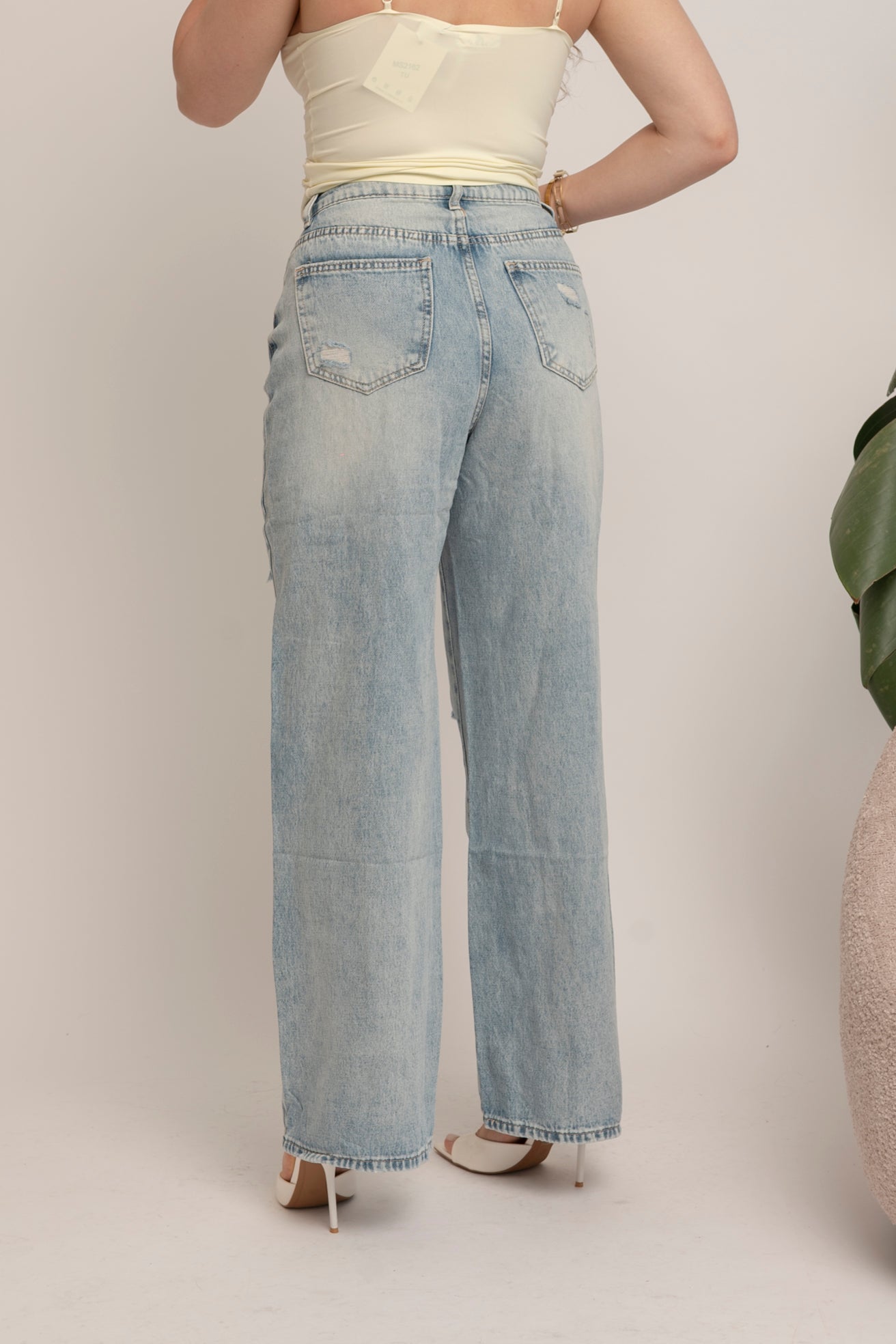 Jeans wide leg con strappi