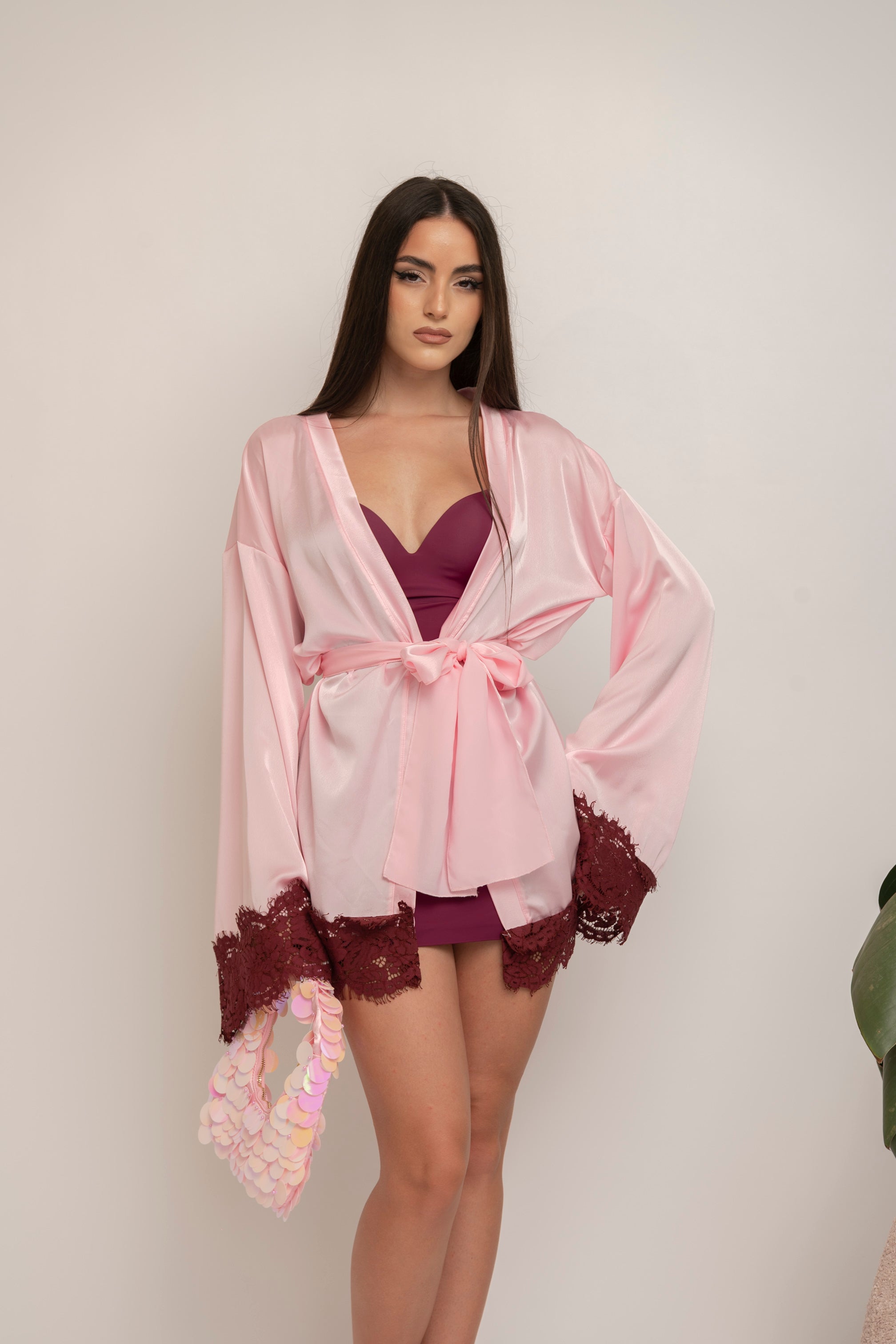 Kimono con dettagli in pizzo